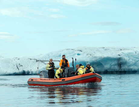 Média réf. 3453 (3/6): Croisière en zodiac entre les icebergs à Jokulsarlon
