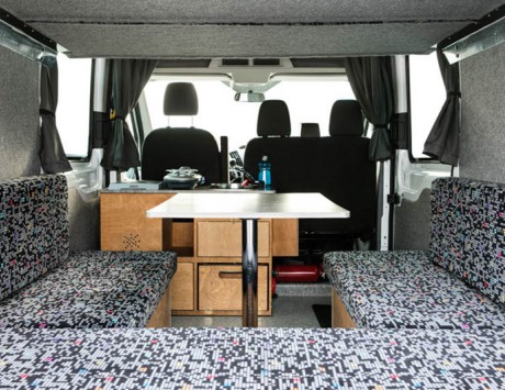 Média réf. 2168 (5/7): Camper Easy Big (Renault Trafic ou equivalent) : Transport 4 personnes et couchage 2 adultes + 2 enf